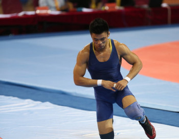 杨斌