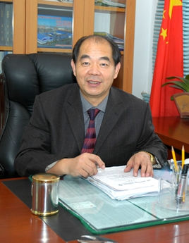 李世江