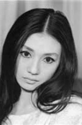加贺麻理子
