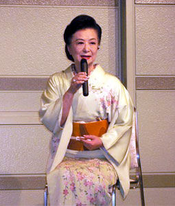 小山明子