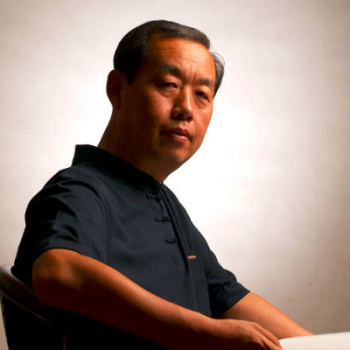 王俊
