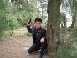 王东伟