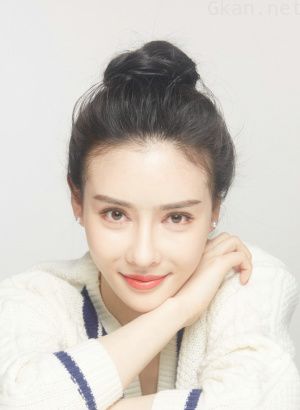 杜冯羽容