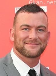 Lee Charles