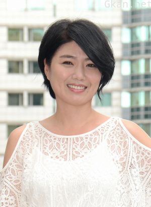 严艺文