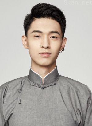秦霄贤