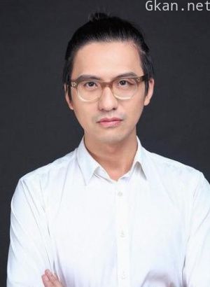 徐展雄