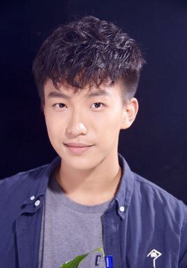 黄浚良