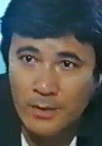 嘉伦