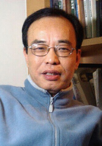 陈翘英