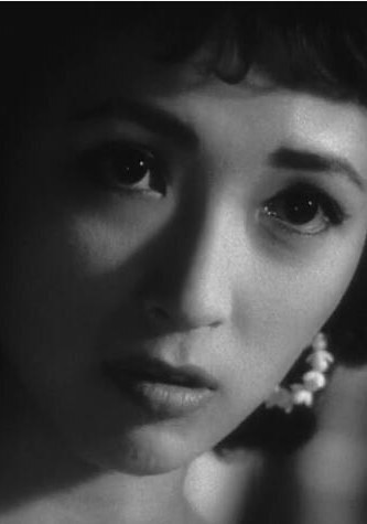 东谷暎子