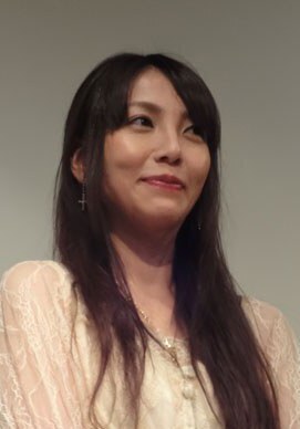 深華