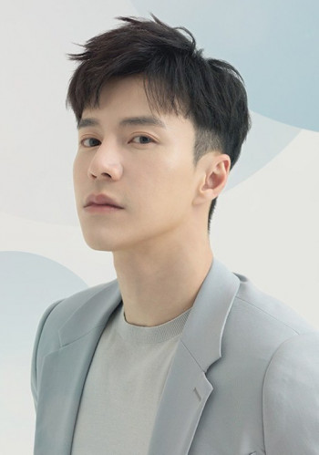 王冠逸