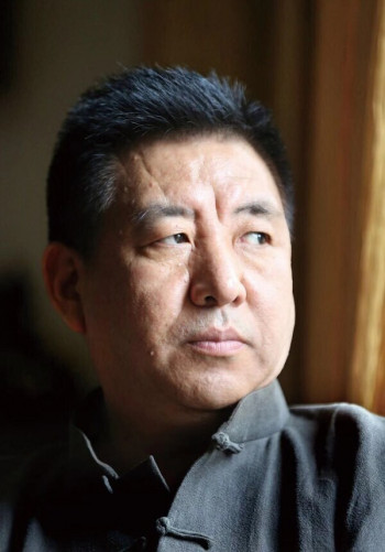 闫东