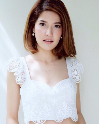 坎娜芃·彭彤