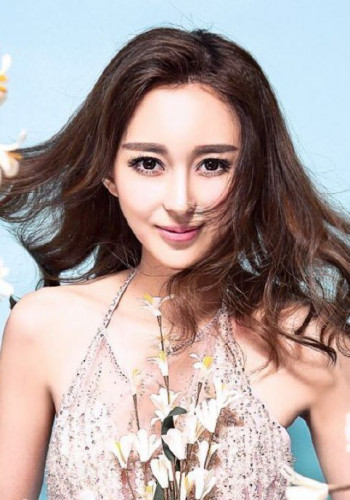 曲昱曈