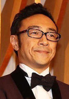 角田晃広