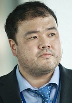 金智训