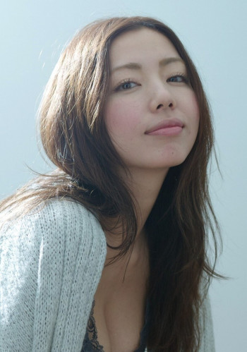 黑木桃子