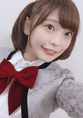 小山百代