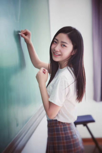 李觅尔