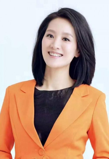 何婕