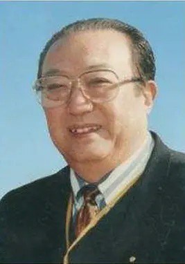 贾世骏