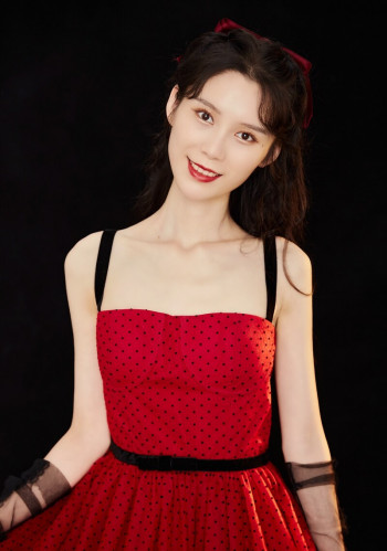 李婧瑶