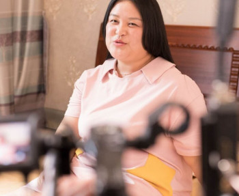 李利娟