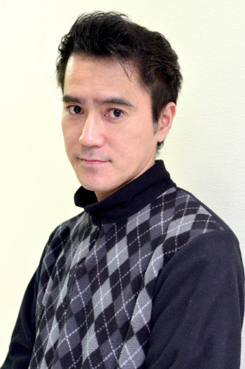 里卓哉