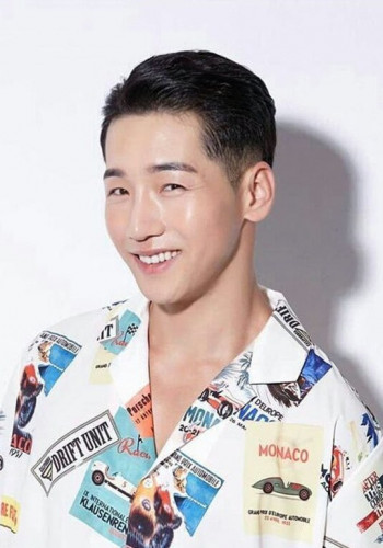 朴君