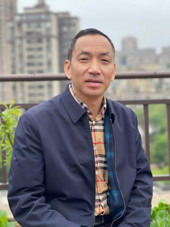 李密