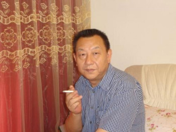 何丹萌
