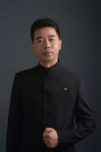 杨洛