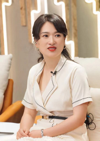 沈奕斐