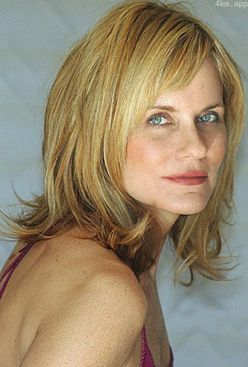 Kelly Ryan