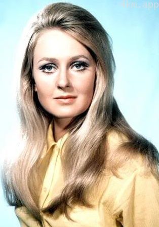 Anna Carteret