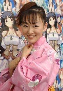 国府田麻理子