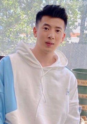 吴逸迦