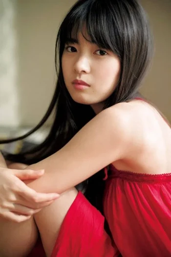 新条由芽