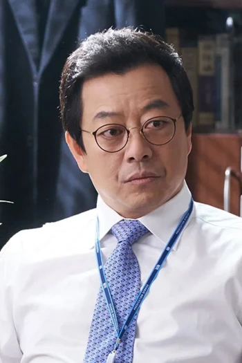李基英