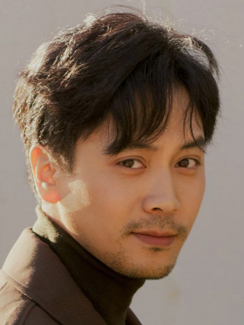 杨轶