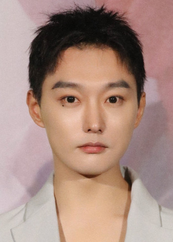 李卓扬
