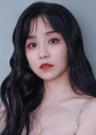李艺