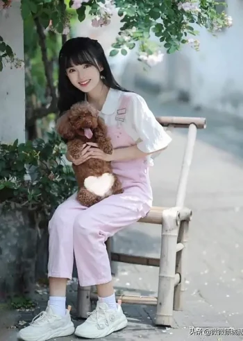 莉莉崽