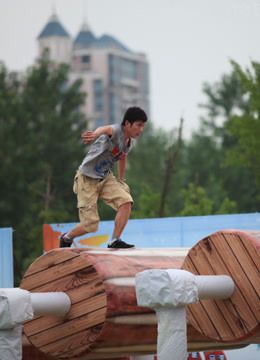 《男生女生向前冲》精彩片段