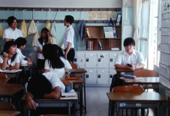 こちら放送室よりトム少佐へ